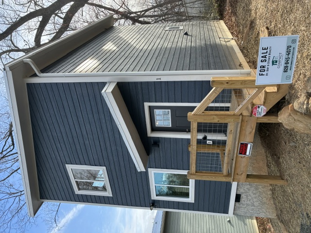 1 Freeport Lane, Asheville NC — Compact Cottages new construction
